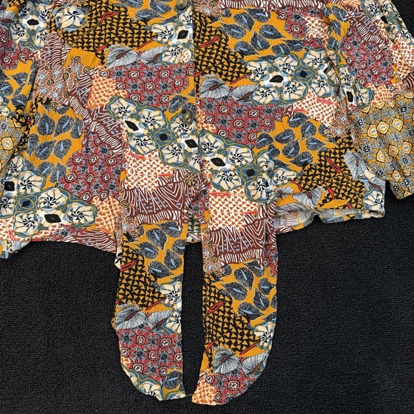 New Directions Button Front Tie Hem Top Multi Print Boho Indie Size PL Cropped - Picture 5 of 9